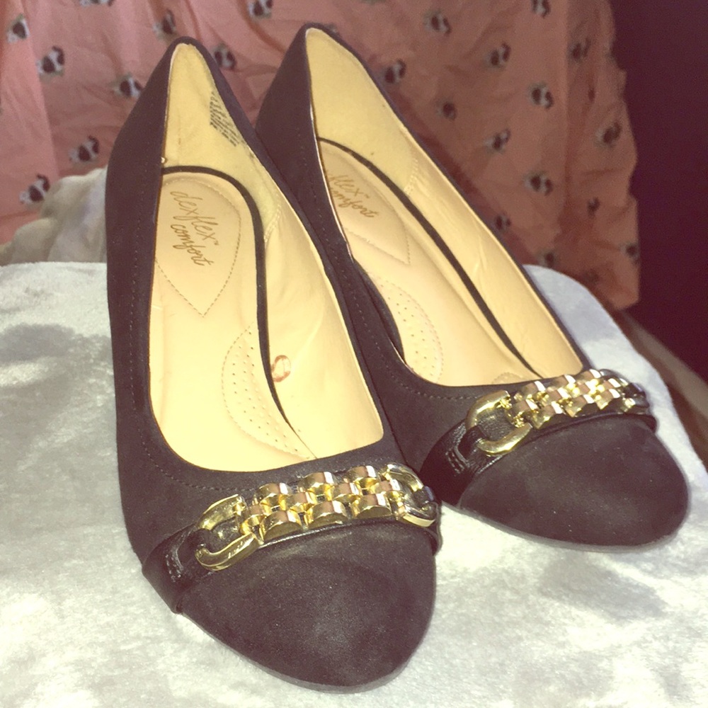 Black wedge heel